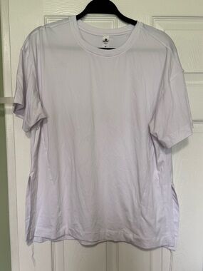 SALE 🛍️ Women’s White Crew Neck Short Sleeve Shirt